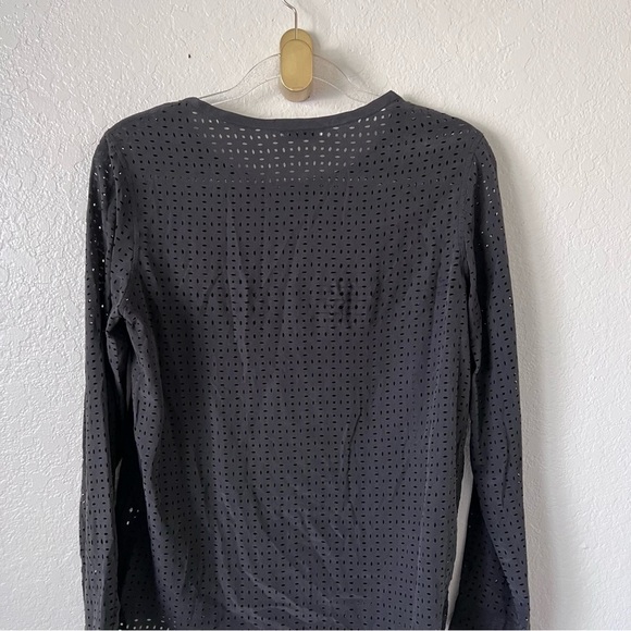 Equipment laser cut Liam top size small - Picture 5 of 10